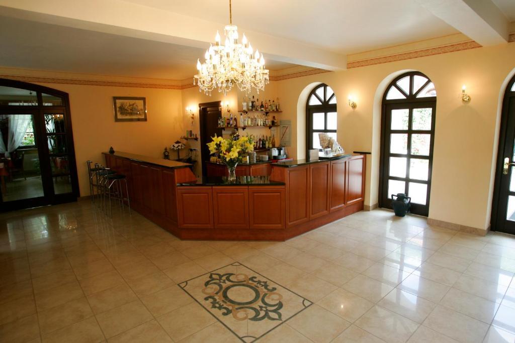 Hotel Wenus Kazimierz Dolny Rum bild