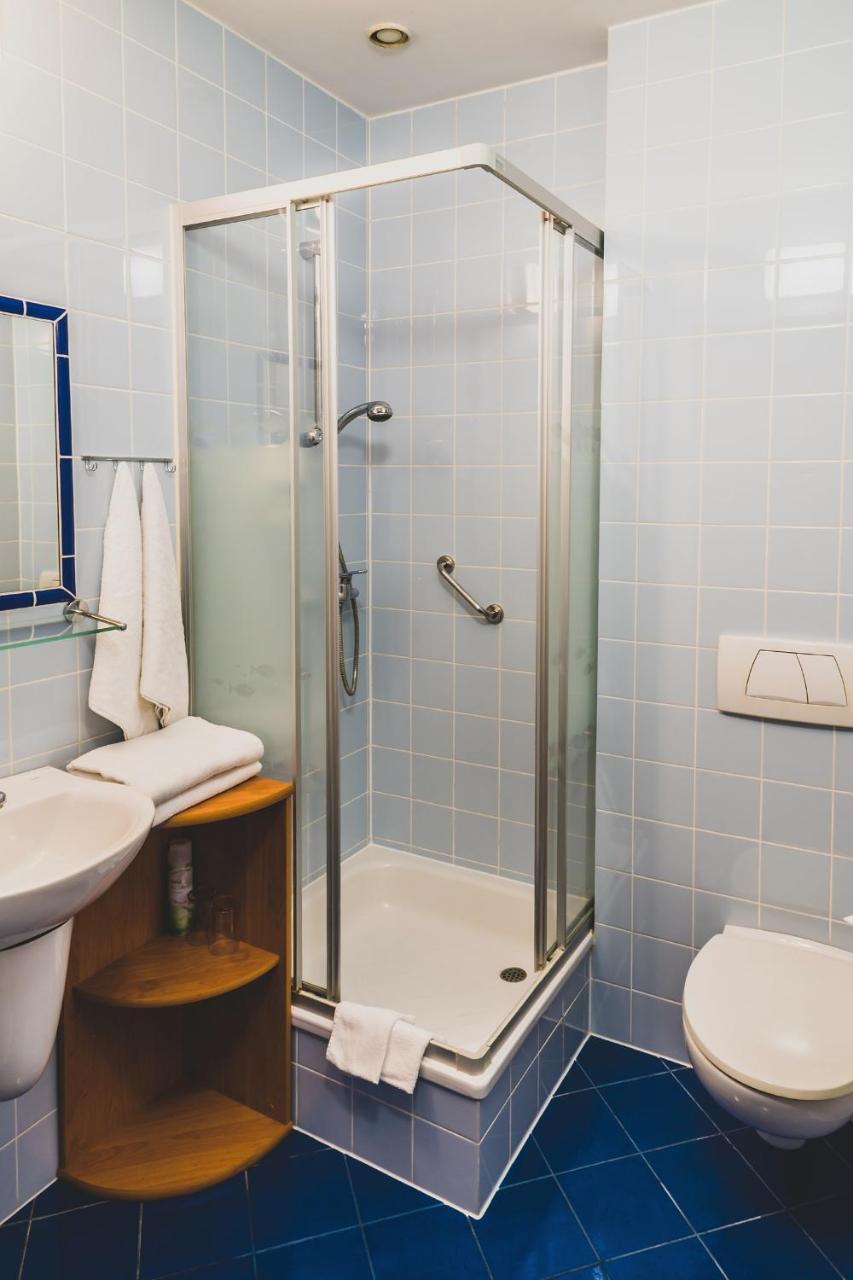 Hotel Wenus Kazimierz Dolny Exteriör bild