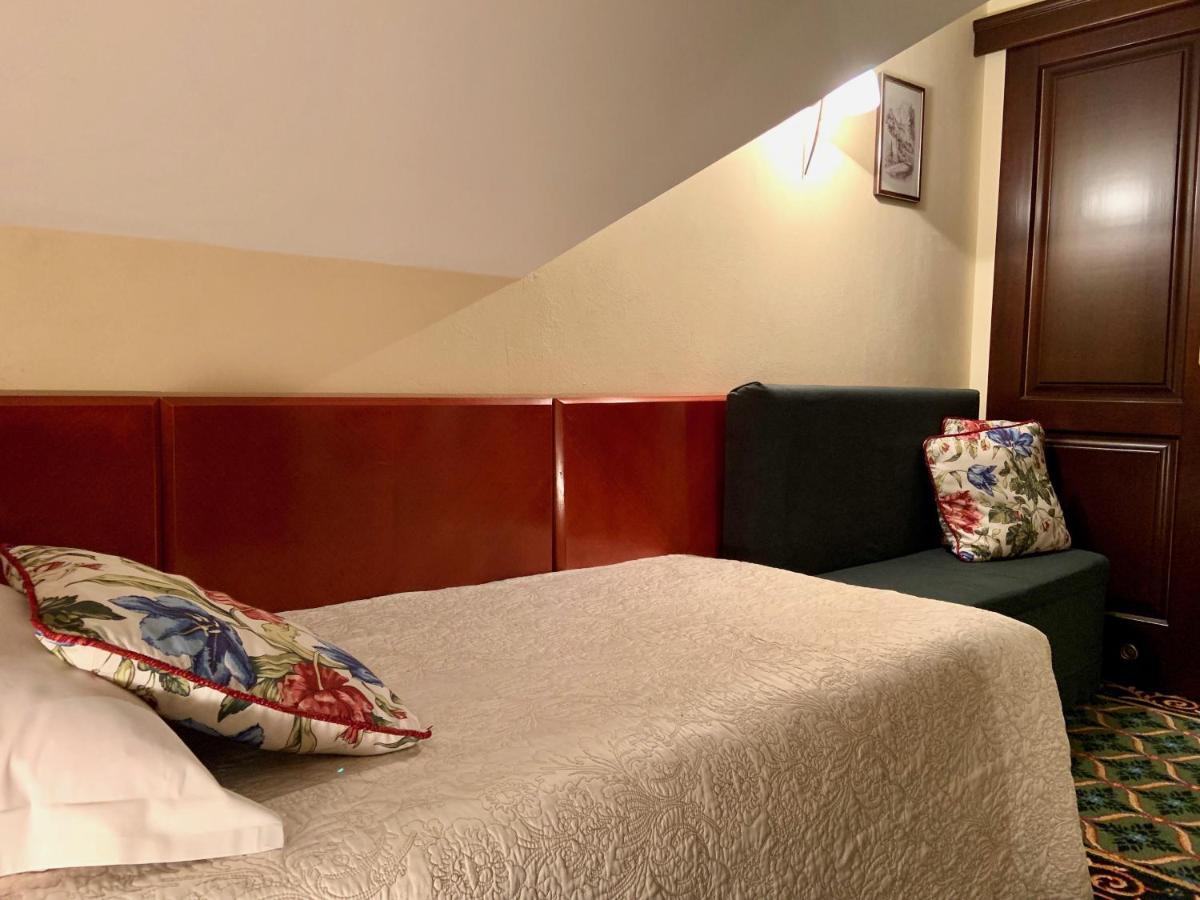 Hotel Wenus Kazimierz Dolny Exteriör bild